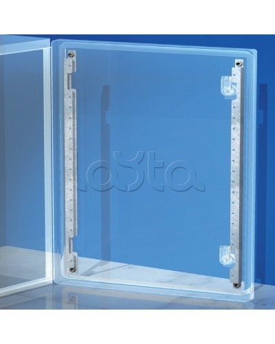 Рейки дверные, вертикальные, для шкафов CE В=700мм, 1 упаковка - 2шт. DKC R5S70 в Балашихе Аксессуары для стоек и шкафов Pintop.ru