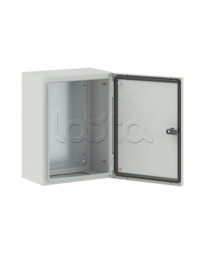 Корпус ST со сплошной дверью и с М/П (400x300x200 мм) DKC (R5ST0432) в Балашихе Щиты электрические Pintop.ru