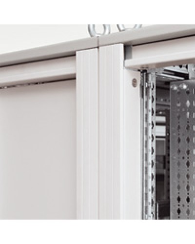 Облицовка Legrand 020561 в Балашихе Аксессуары для стоек и шкафов Pintop.ru