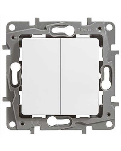 Выключатель двухклавишный 10 AX 250 В белый Etika Legrand 672202 в Балашихе Аксессуары для кабель-канала Pintop.ru
